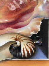 Load image into Gallery viewer, Set of 3 paintings featuring a detailed nautilus shell and bubble from Florencia Degraf&#39;s collection
